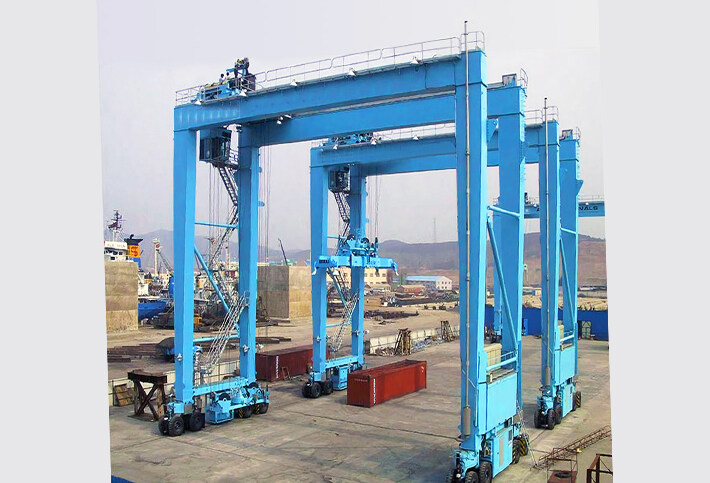 Rubber-Tyred Container Gantry Crane (RTG)