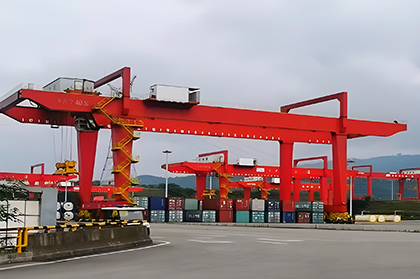 Upper-Rotating-Rail-Mounted-Container-Gantry-Crane09