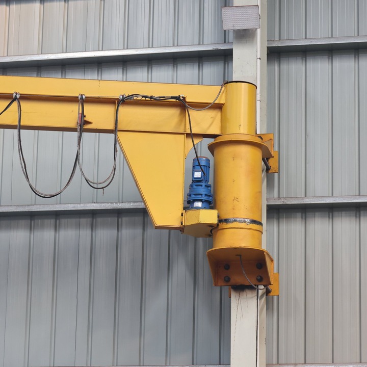 Light Slewing Jib Crane